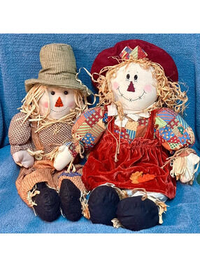 Plush sitting scarecrow shelf-sitter dolls